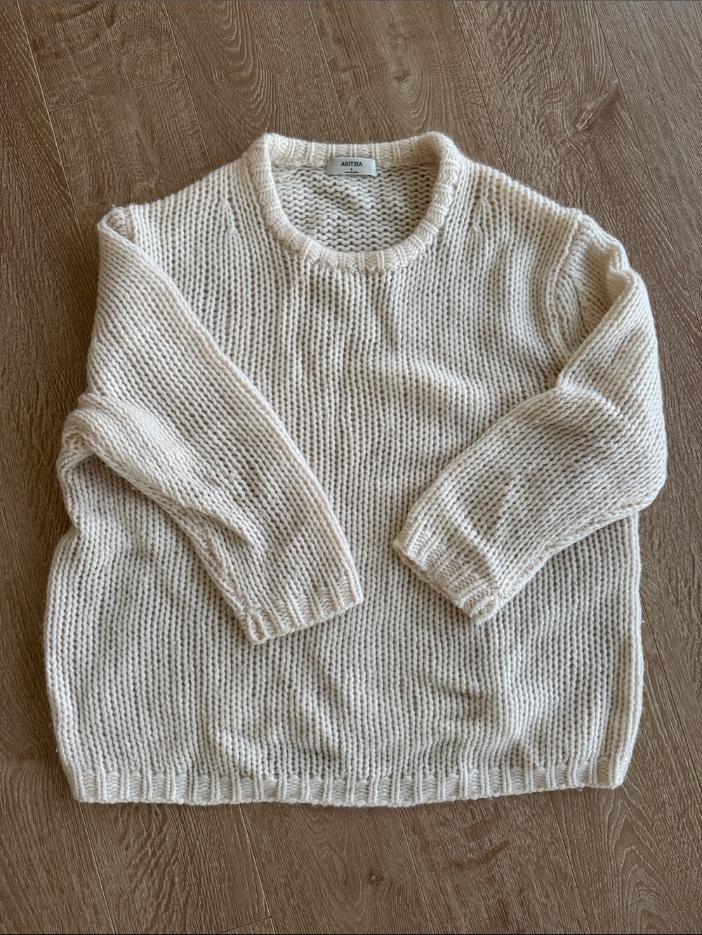 Aritzia Chunky Crewneck Sweater in Cream